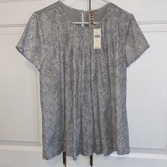Anthropologie NWT Dolan Pleated Gray Snakeskin Blouse size Medium - Picture 5 of 8